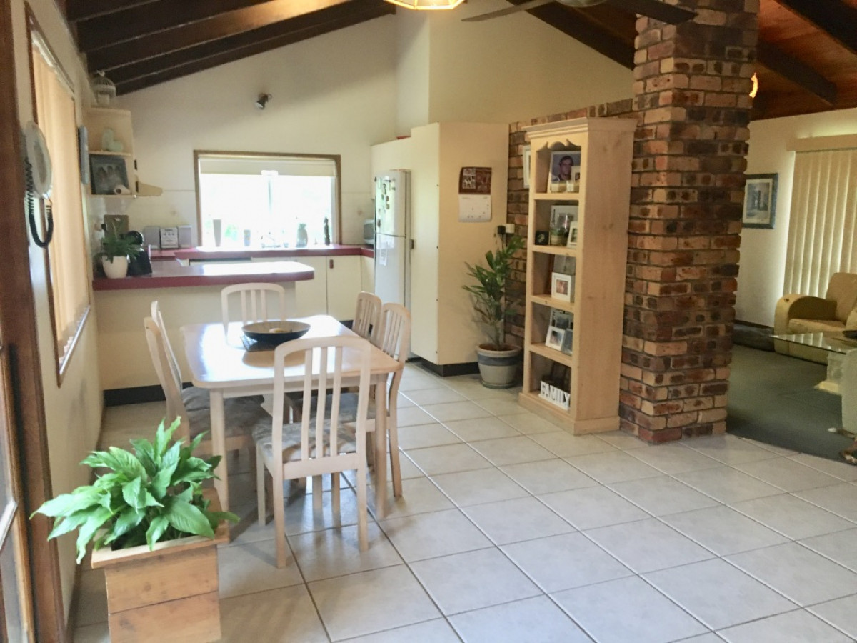 23 Kaiser Drive, Windaroo, Australia 4207, 4 Bedrooms Bedrooms, ,1 BathroomBathrooms,House,For sale,Kaiser Drive,1201