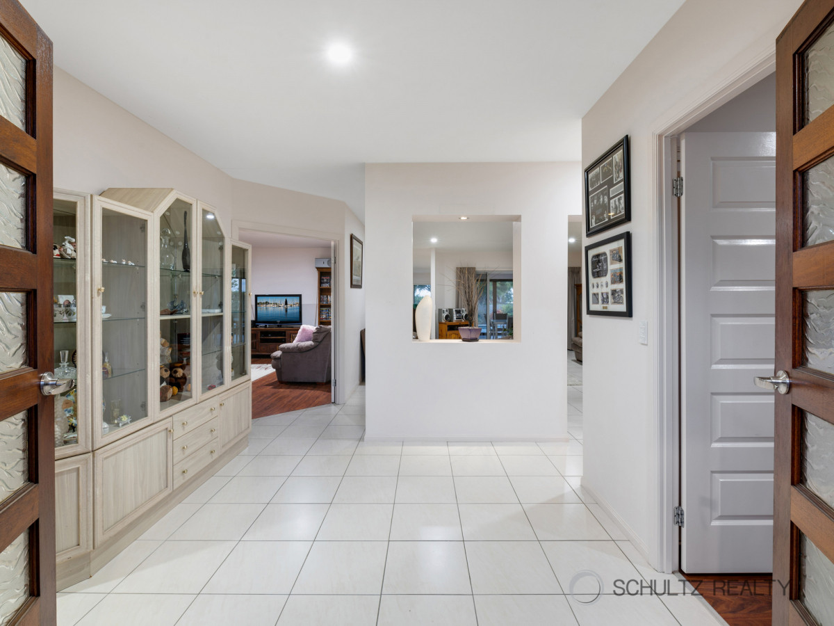 8 Marina Parade, Jacobs Well, Australia 4208, 4 Bedrooms Bedrooms, ,2 BathroomsBathrooms,House,Sold,Marina Parade,1203