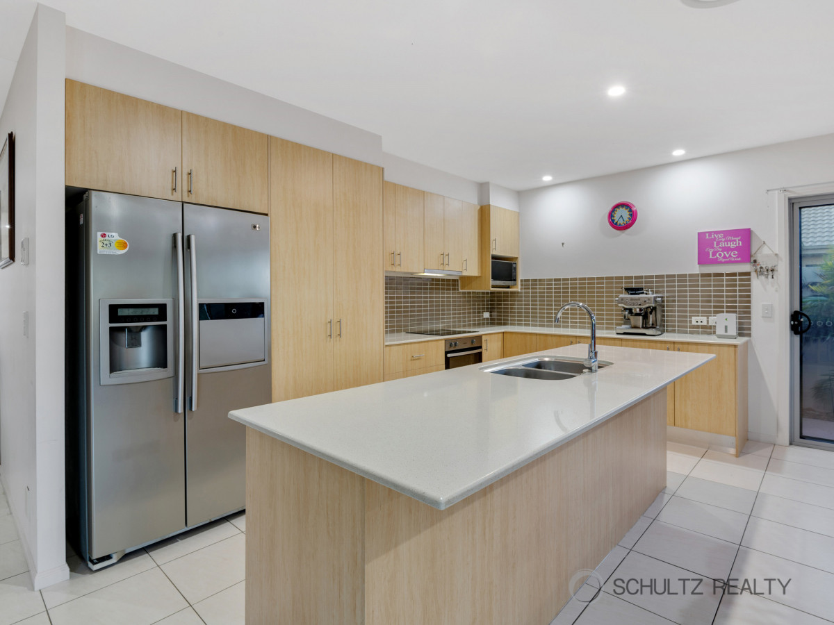 8 Marina Parade, Jacobs Well, Australia 4208, 4 Bedrooms Bedrooms, ,2 BathroomsBathrooms,House,Sold,Marina Parade,1203