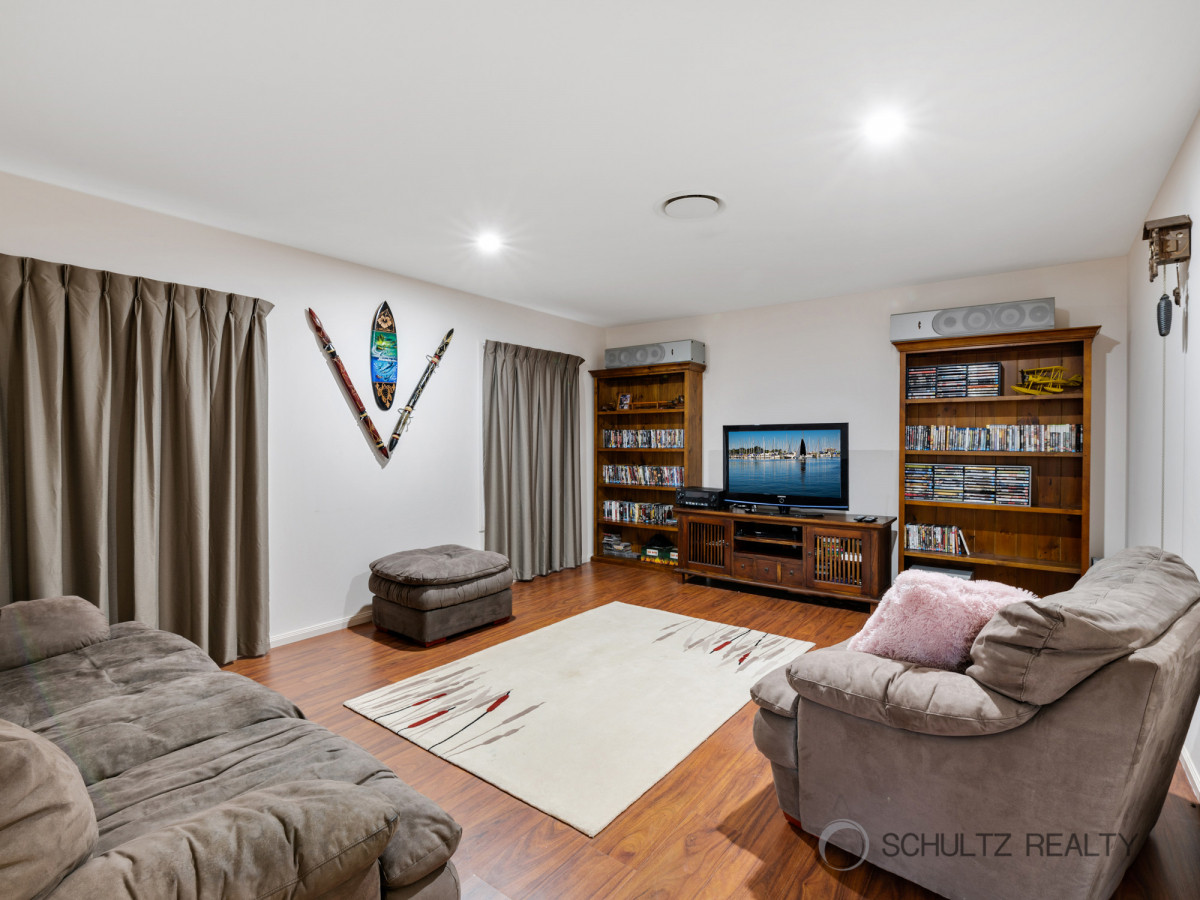 8 Marina Parade, Jacobs Well, Australia 4208, 4 Bedrooms Bedrooms, ,2 BathroomsBathrooms,House,Sold,Marina Parade,1203