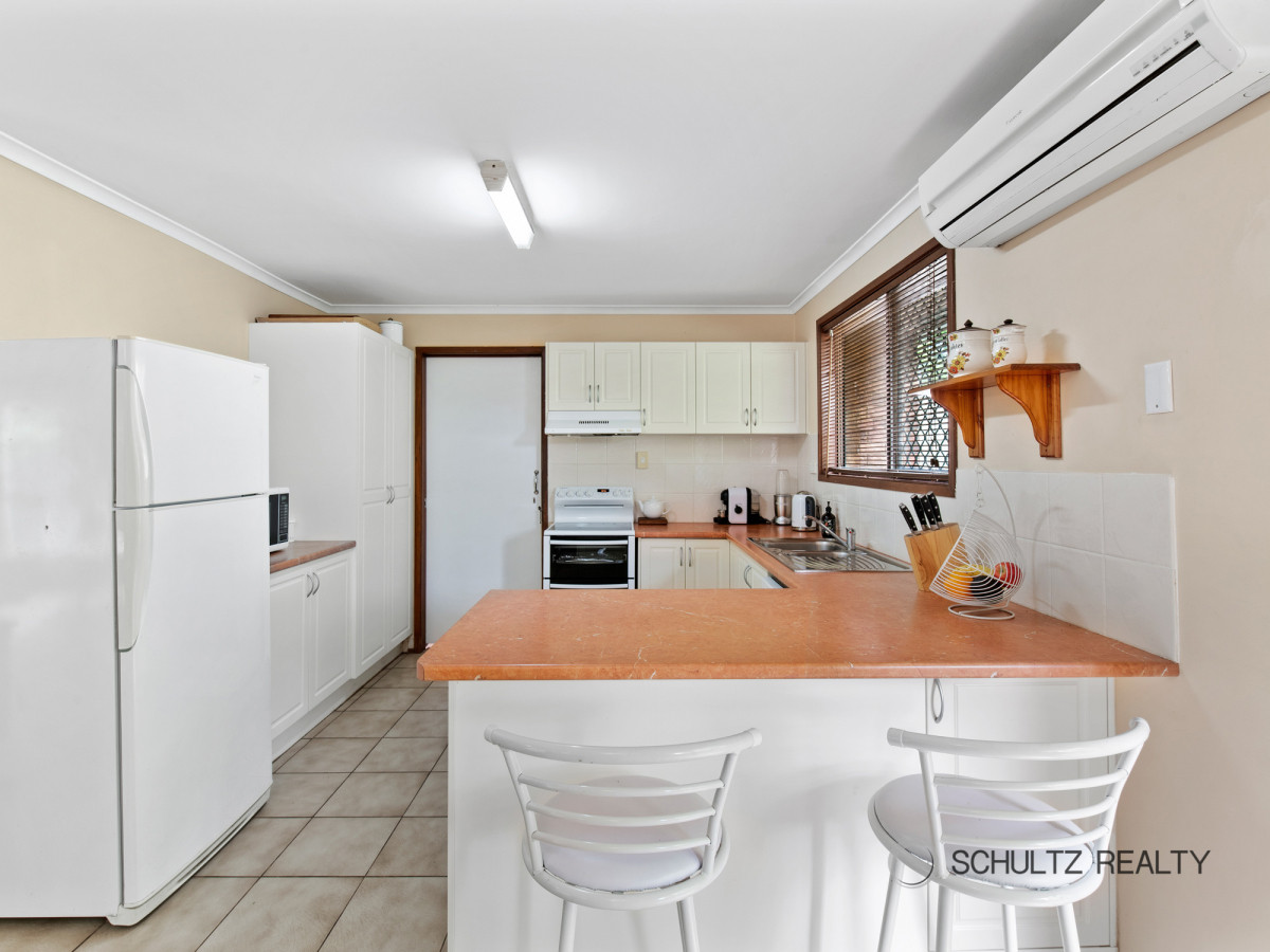 7 Eastwell Court, Mount Warren Park, Australia 4207, 5 Bedrooms Bedrooms, ,2 BathroomsBathrooms,House,Sold,Eastwell Court,1204