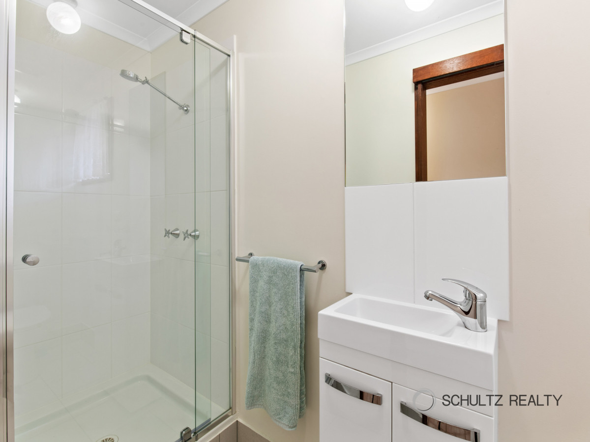 7 Eastwell Court, Mount Warren Park, Australia 4207, 5 Bedrooms Bedrooms, ,2 BathroomsBathrooms,House,Sold,Eastwell Court,1204