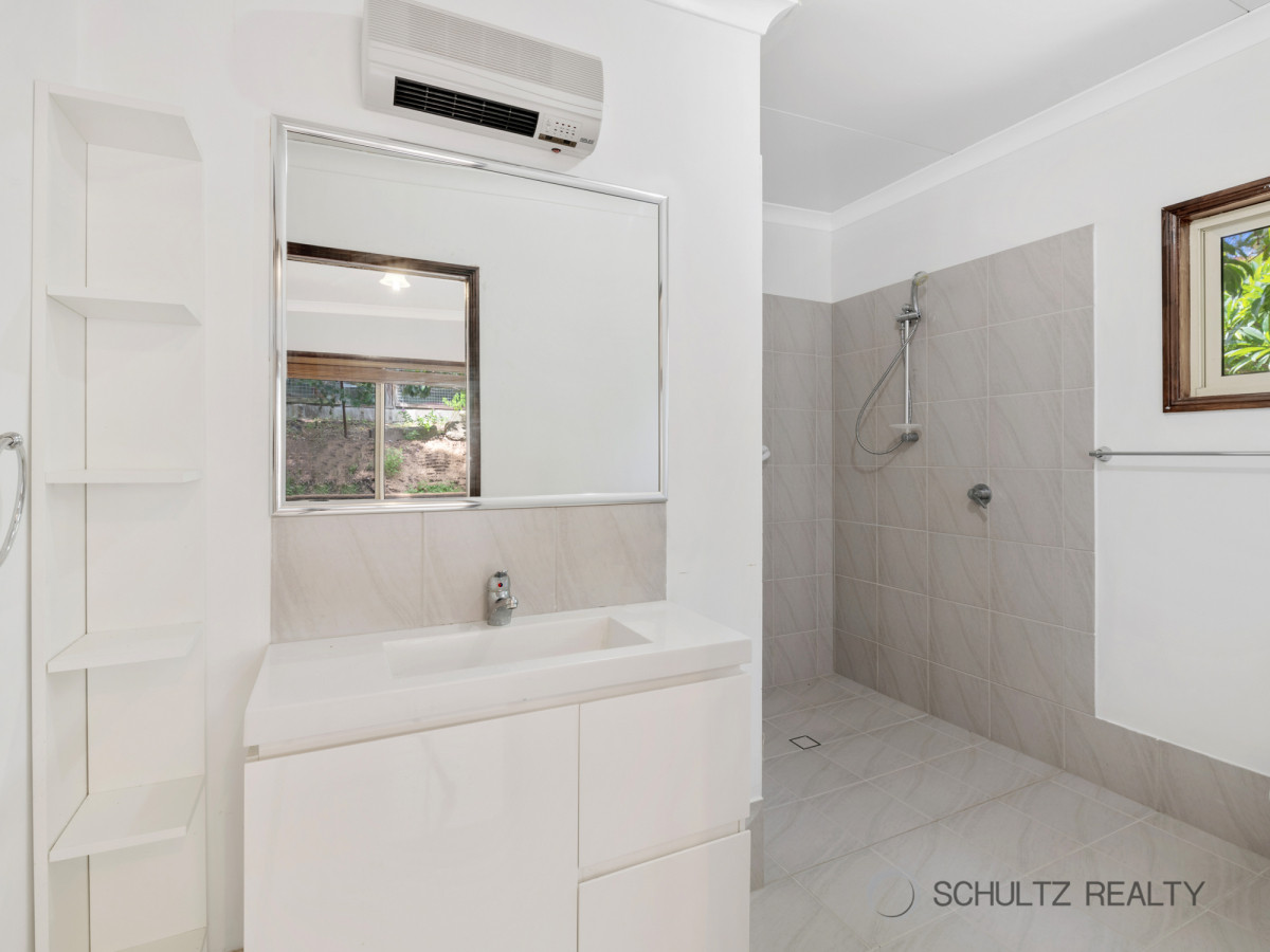 9 Lyn Court, Mount Warren Park, Australia 4207, 4 Bedrooms Bedrooms, ,2 BathroomsBathrooms,House,Sold,Lyn Court,1207