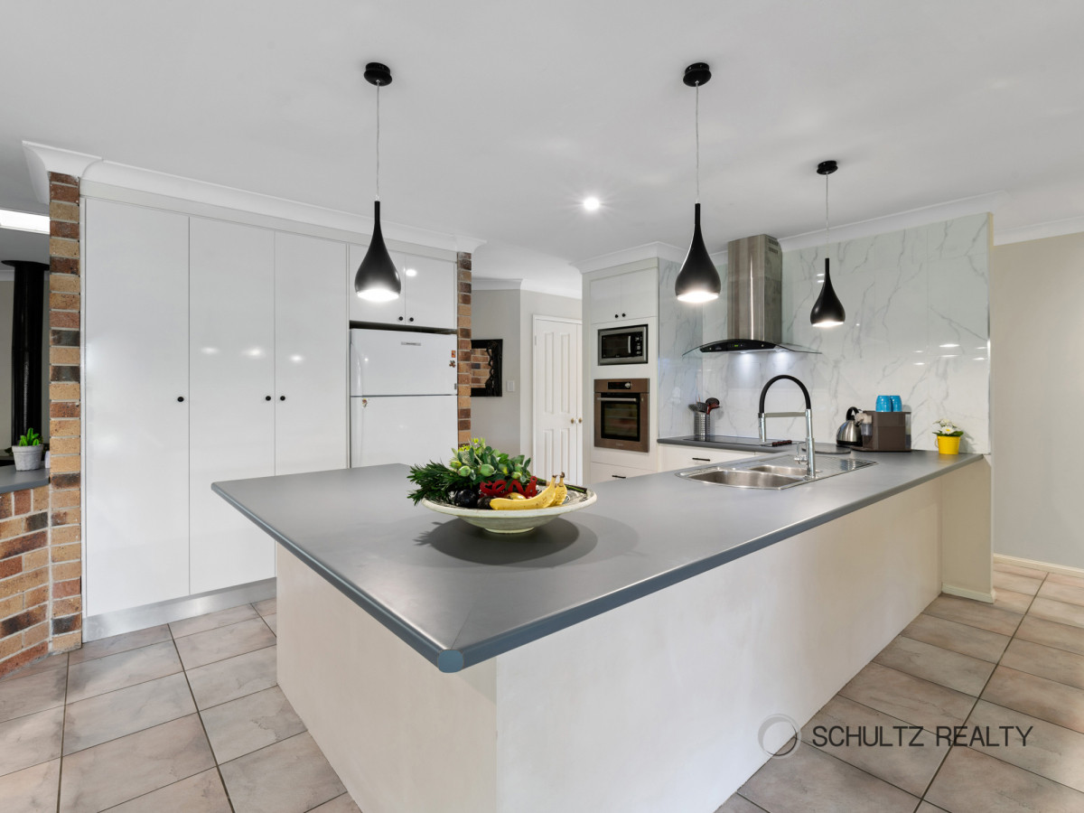 15 Shona Court, Mount Warren Park, Australia 4207, 4 Bedrooms Bedrooms, ,2 BathroomsBathrooms,House,Sold,Shona Court,1206