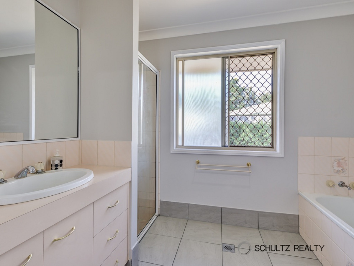 78 Kaiser Drive, Windaroo, Australia 4207, 3 Bedrooms Bedrooms, ,1 BathroomBathrooms,House,Sold,Kaiser Drive,1208