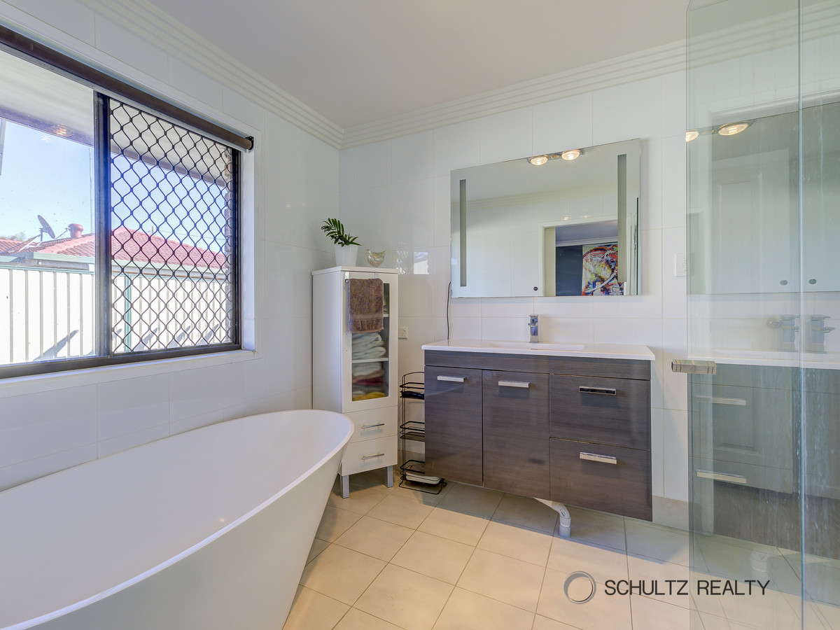 38 Merrow Street, Mount Warren Park, Australia 4207, 3 Bedrooms Bedrooms, ,1 BathroomBathrooms,House,Sold,Merrow Street,1209