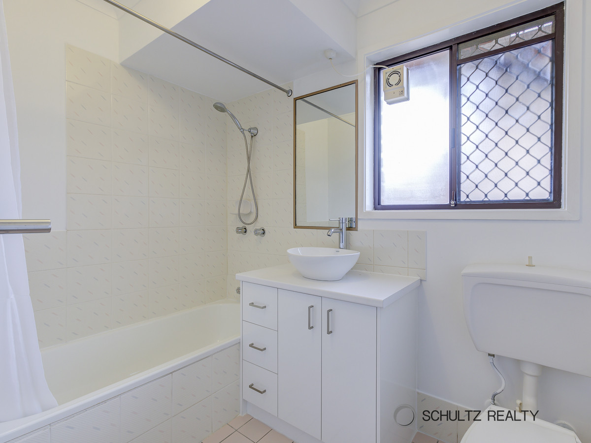 24 Cotswold Street, Mount Warren Park, Australia 4207, 3 Bedrooms Bedrooms, ,1 BathroomBathrooms,Apartment,Sold,Cotswold Street,1212