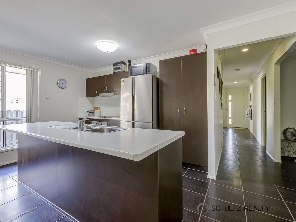29 Skyline Circuit, Bahrs Scrub, Australia 4207, 4 Bedrooms Bedrooms, ,2 BathroomsBathrooms,House,Sold,Skyline Circuit,1214