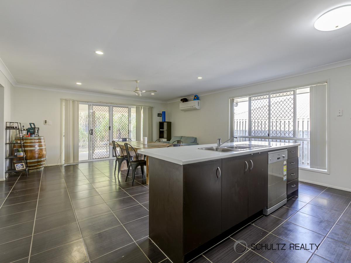 29 Skyline Circuit, Bahrs Scrub, Australia 4207, 4 Bedrooms Bedrooms, ,2 BathroomsBathrooms,House,Sold,Skyline Circuit,1214