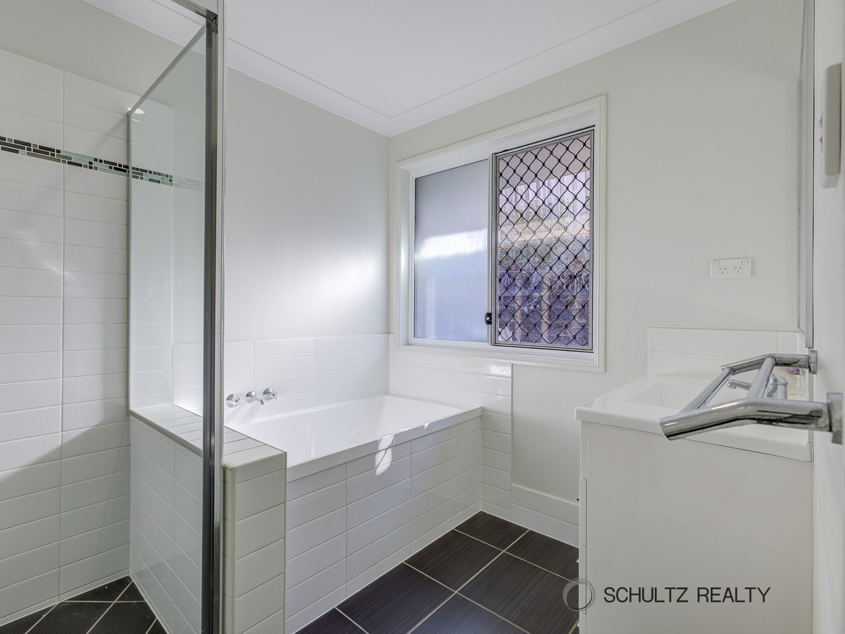 29 Skyline Circuit, Bahrs Scrub, Australia 4207, 4 Bedrooms Bedrooms, ,2 BathroomsBathrooms,House,Sold,Skyline Circuit,1214