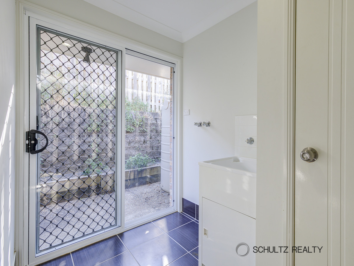 29 Skyline Circuit, Bahrs Scrub, Australia 4207, 4 Bedrooms Bedrooms, ,2 BathroomsBathrooms,House,Sold,Skyline Circuit,1214