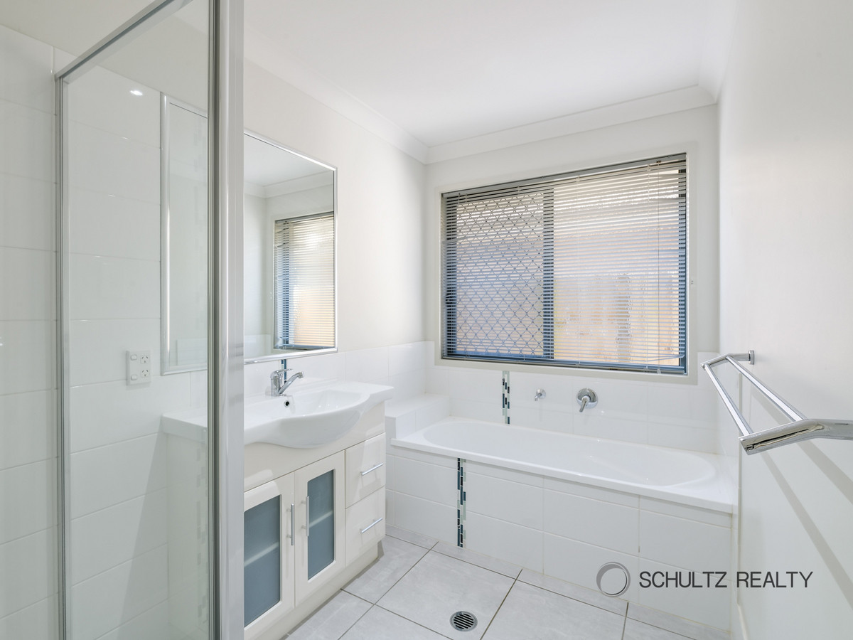 10 Winterpeak Close, Yarrabilba, Australia 4207, 3 Bedrooms Bedrooms, ,2 BathroomsBathrooms,House,Sold,Winterpeak Close,1227