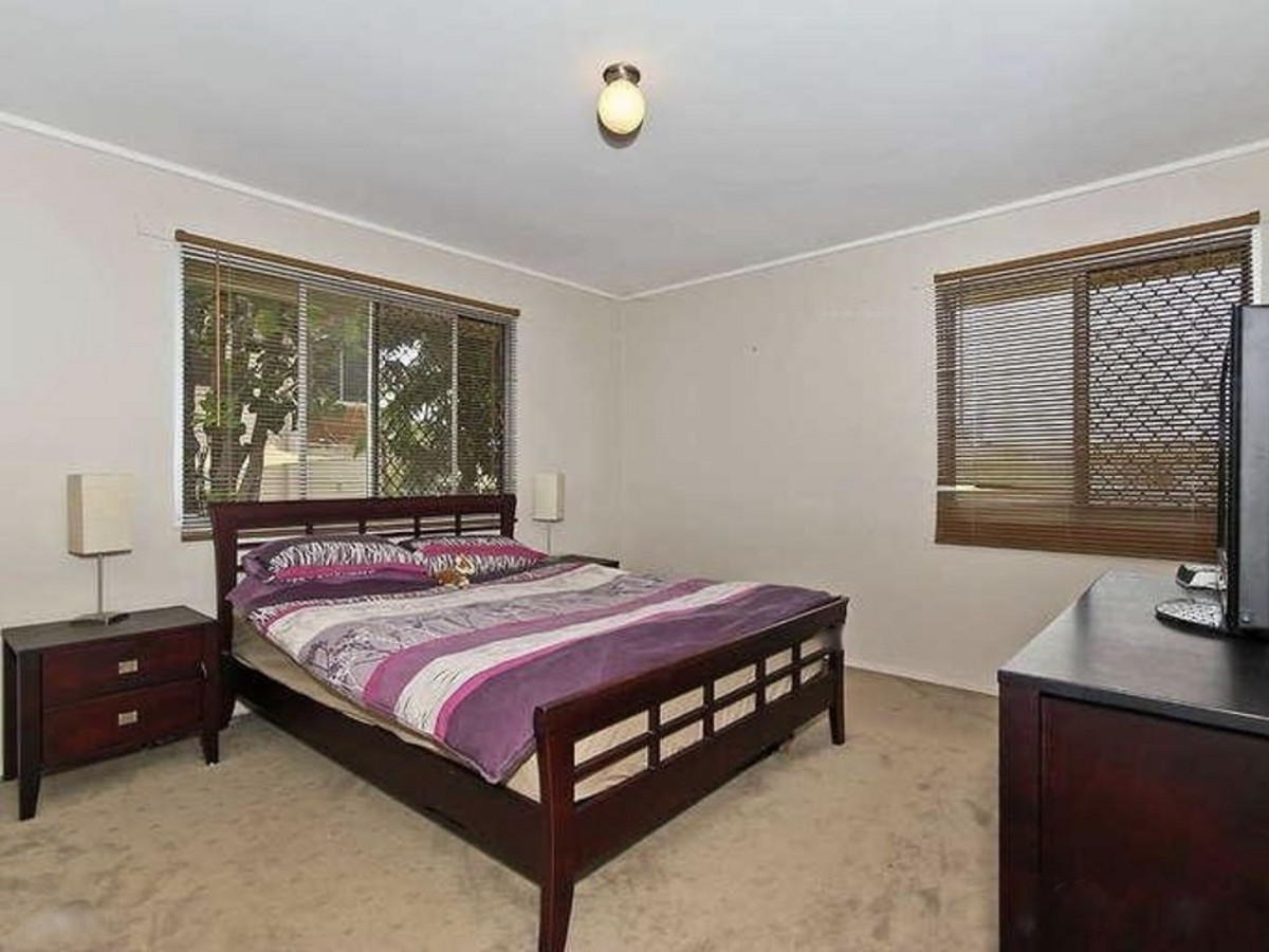 4 Solar Street, Beenleigh, Australia 4207, 5 Bedrooms Bedrooms, ,2 BathroomsBathrooms,House,For sale,Solar Street,1247