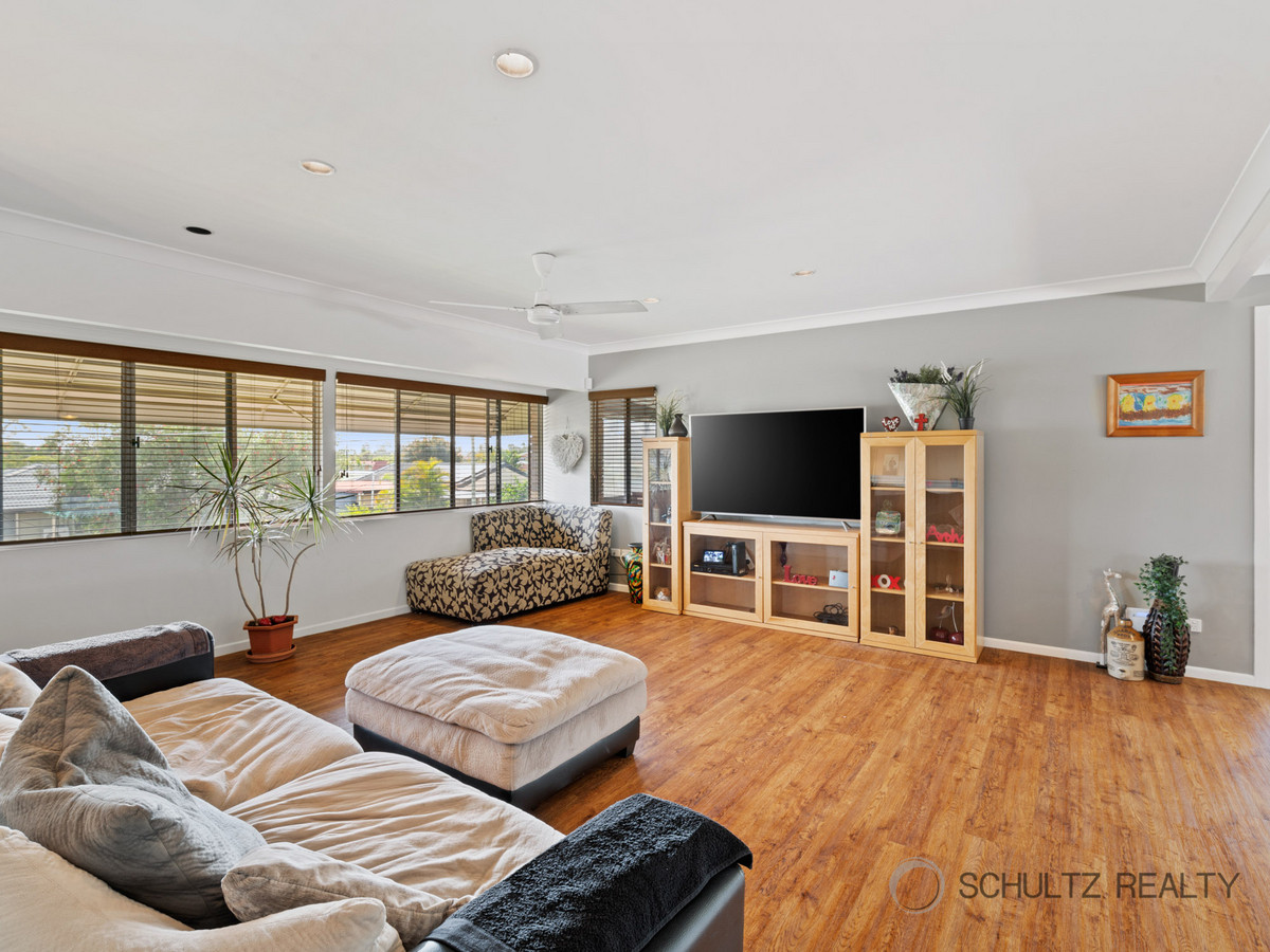 5 Scoresby Street, Mount Warren Park, Australia 4207, 3 Bedrooms Bedrooms, ,2 BathroomsBathrooms,House,For sale,Scoresby Street,1246