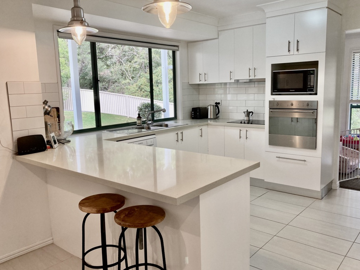10-12 Hillview Crescent, Bahrs Scrub, Australia 4207, 4 Bedrooms Bedrooms, ,2 BathroomsBathrooms,House,For sale,Hillview Crescent,1249