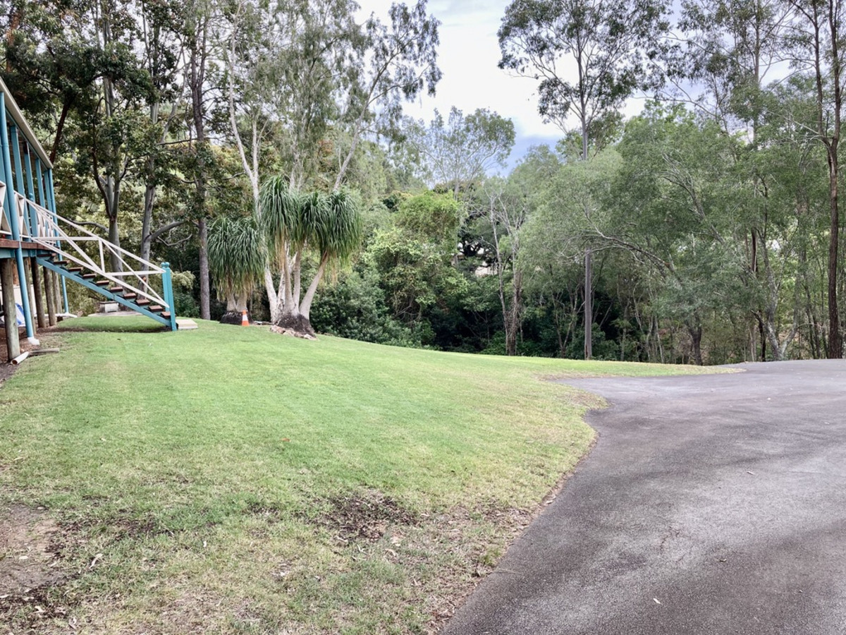 10-12 Hillview Crescent, Bahrs Scrub, Australia 4207, 4 Bedrooms Bedrooms, ,2 BathroomsBathrooms,House,For sale,Hillview Crescent,1249