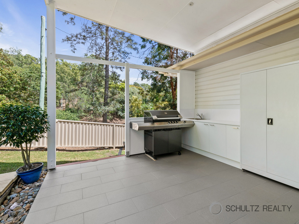 10-12 Hillview Crescent, Bahrs Scrub, Australia 4207, 4 Bedrooms Bedrooms, ,2 BathroomsBathrooms,House,For sale,Hillview Crescent,1249