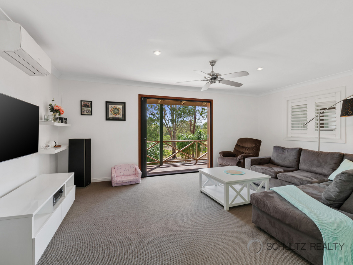 10-12 Hillview Crescent, Bahrs Scrub, Australia 4207, 4 Bedrooms Bedrooms, ,2 BathroomsBathrooms,House,For sale,Hillview Crescent,1249