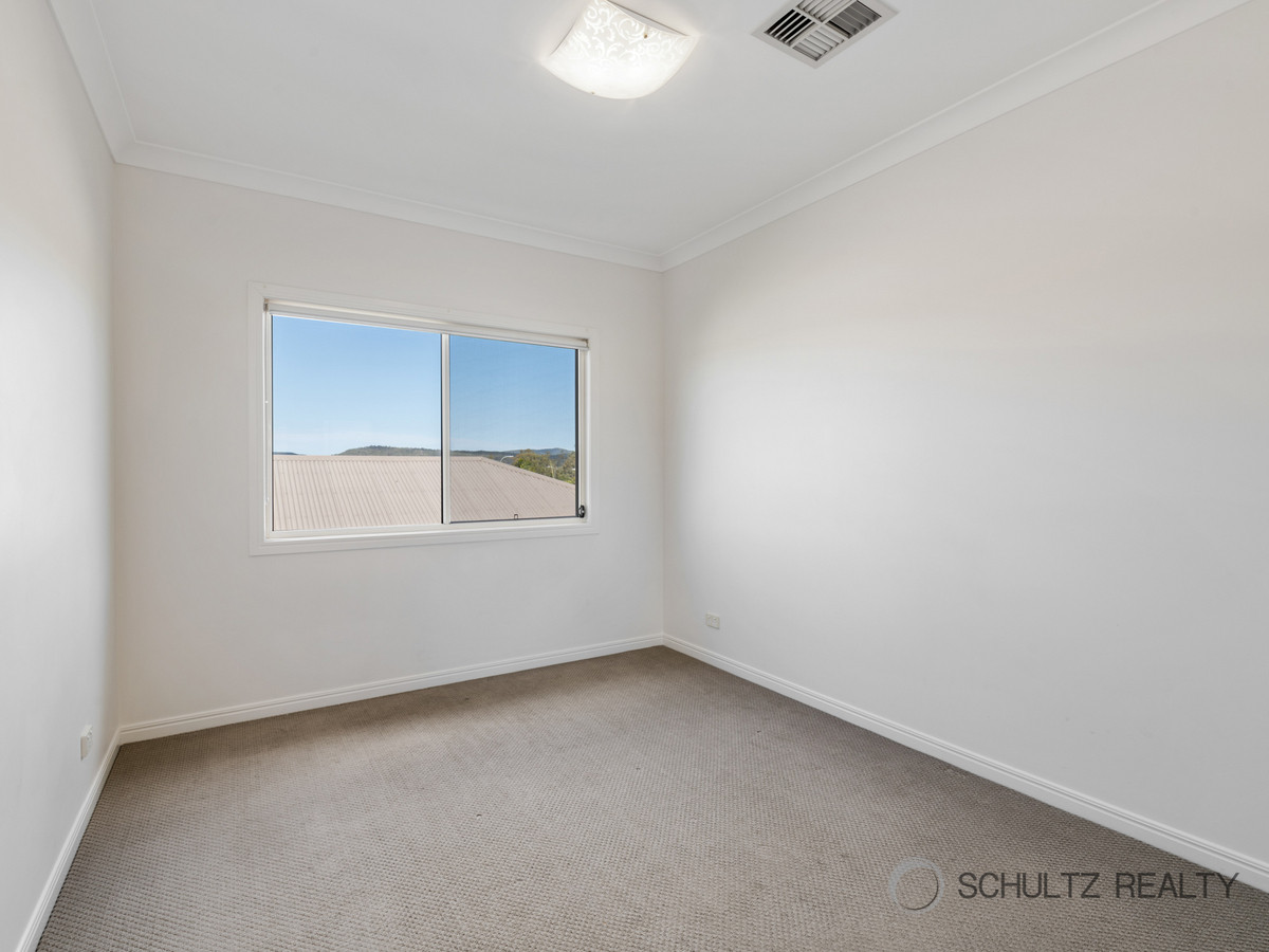 4 Vantage Lane, Yarrabilba, Australia 4207, 4 Bedrooms Bedrooms, ,2 BathroomsBathrooms,House,Sold,Vantage Lane,1251