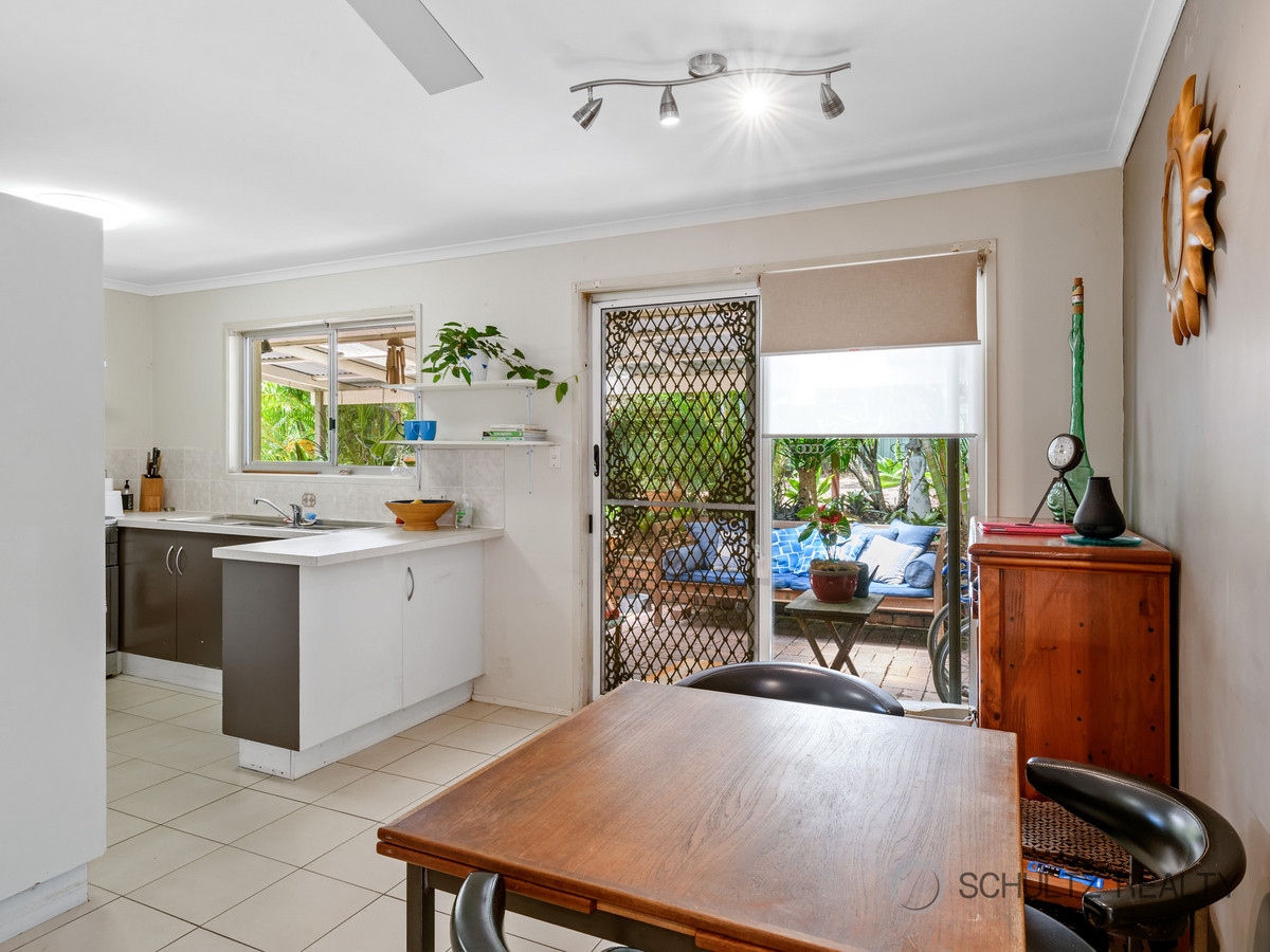 14 Schweitzer Street, Mount Warren Park, Australia 4207, 2 Bedrooms Bedrooms, ,1 BathroomBathrooms,House,Sold,Schweitzer Street,1255