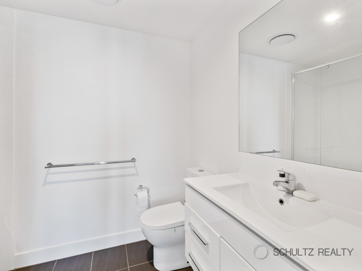 91 High Street, Southport, Australia 4215, 2 Bedrooms Bedrooms, ,2 BathroomsBathrooms,Apartment,Sold,High Street,1258