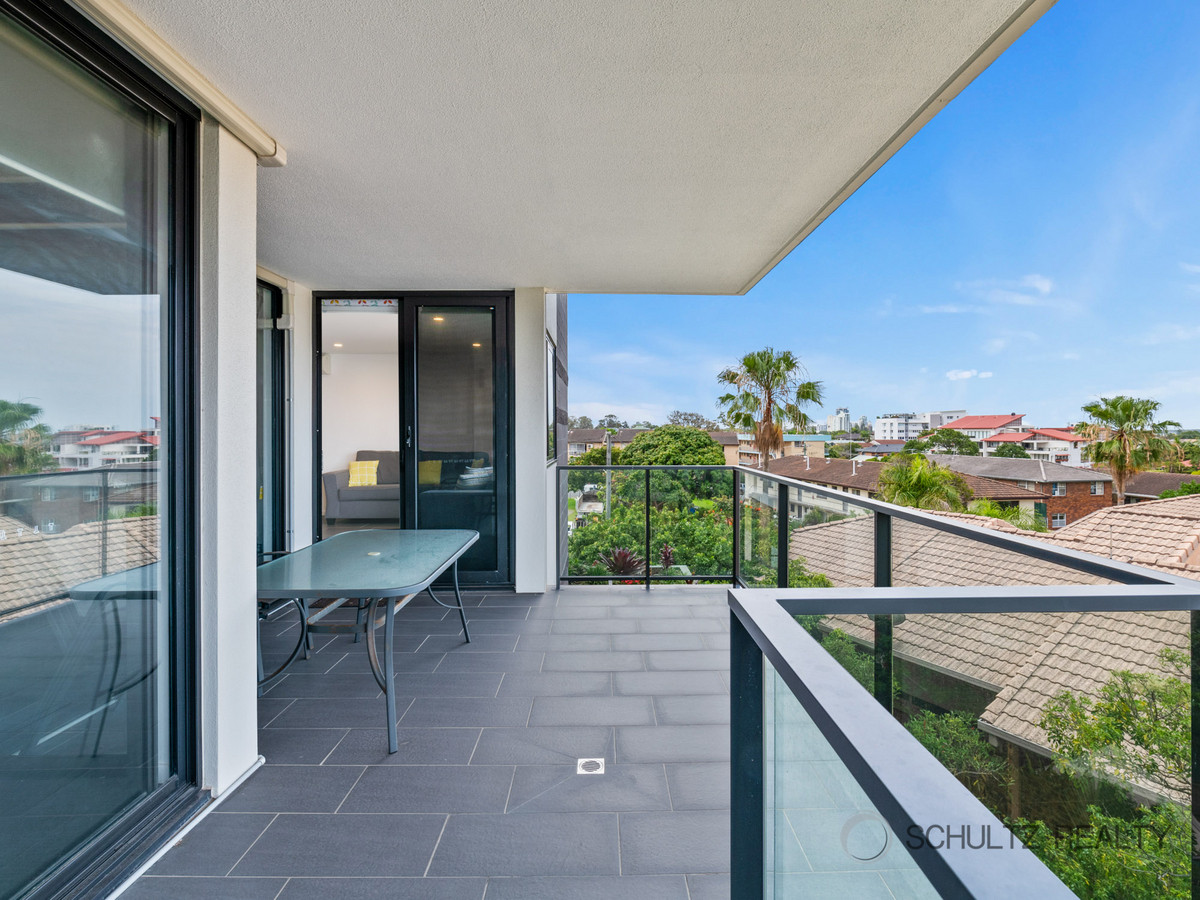 91 High Street, Southport, Australia 4215, 2 Bedrooms Bedrooms, ,2 BathroomsBathrooms,Apartment,Sold,High Street,1258