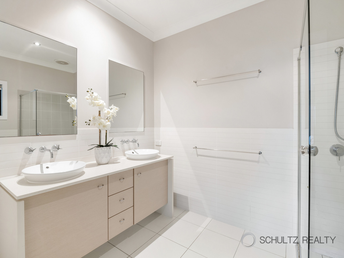 12 Galley Road, Hope Island, Australia 4212, 4 Bedrooms Bedrooms, ,2 BathroomsBathrooms,House,Sold,Galley Road,1257