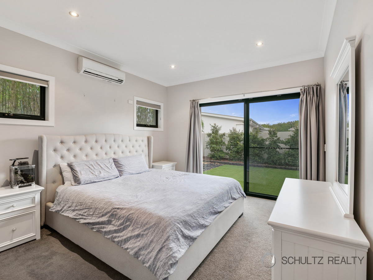 12 Galley Road, Hope Island, Australia 4212, 4 Bedrooms Bedrooms, ,2 BathroomsBathrooms,House,Sold,Galley Road,1257