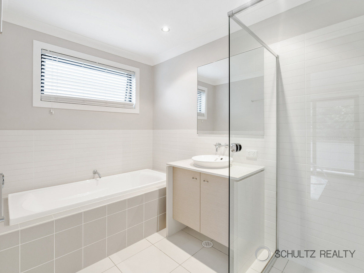 12 Galley Road, Hope Island, Australia 4212, 4 Bedrooms Bedrooms, ,2 BathroomsBathrooms,House,Sold,Galley Road,1257