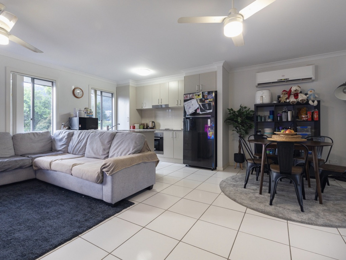 7 Skyline Circuit, Bahrs Scrub, Australia 4207, 4 Bedrooms Bedrooms, ,2 BathroomsBathrooms,House,For sale,Skyline Circuit,1262
