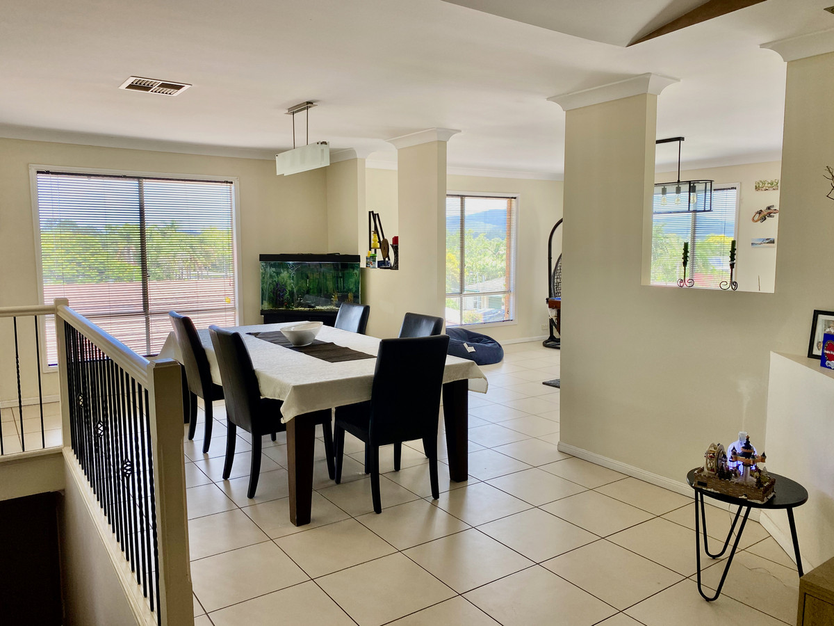 11 Breeze Court, Mount Warren Park, Australia 4207, 5 Bedrooms Bedrooms, ,2 BathroomsBathrooms,House,For sale,Breeze Court,1268