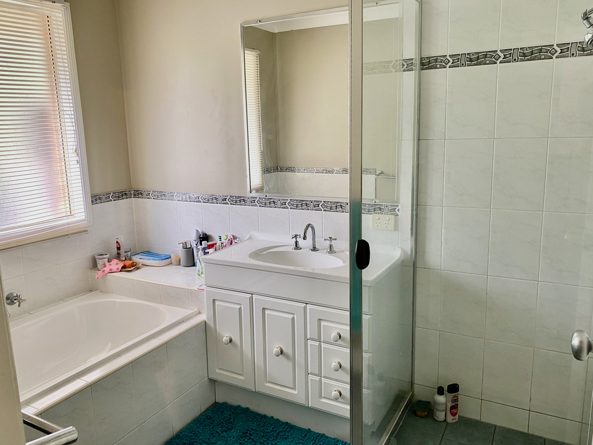 11 Breeze Court, Mount Warren Park, Australia 4207, 5 Bedrooms Bedrooms, ,2 BathroomsBathrooms,House,For sale,Breeze Court,1268