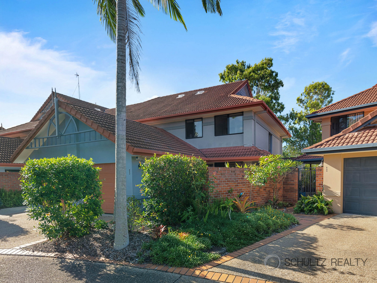 125 Hansford Road, Coombabah, Australia 4216, 3 Bedrooms Bedrooms, ,2 BathroomsBathrooms,Townhouse,For sale,Hansford Road,1270