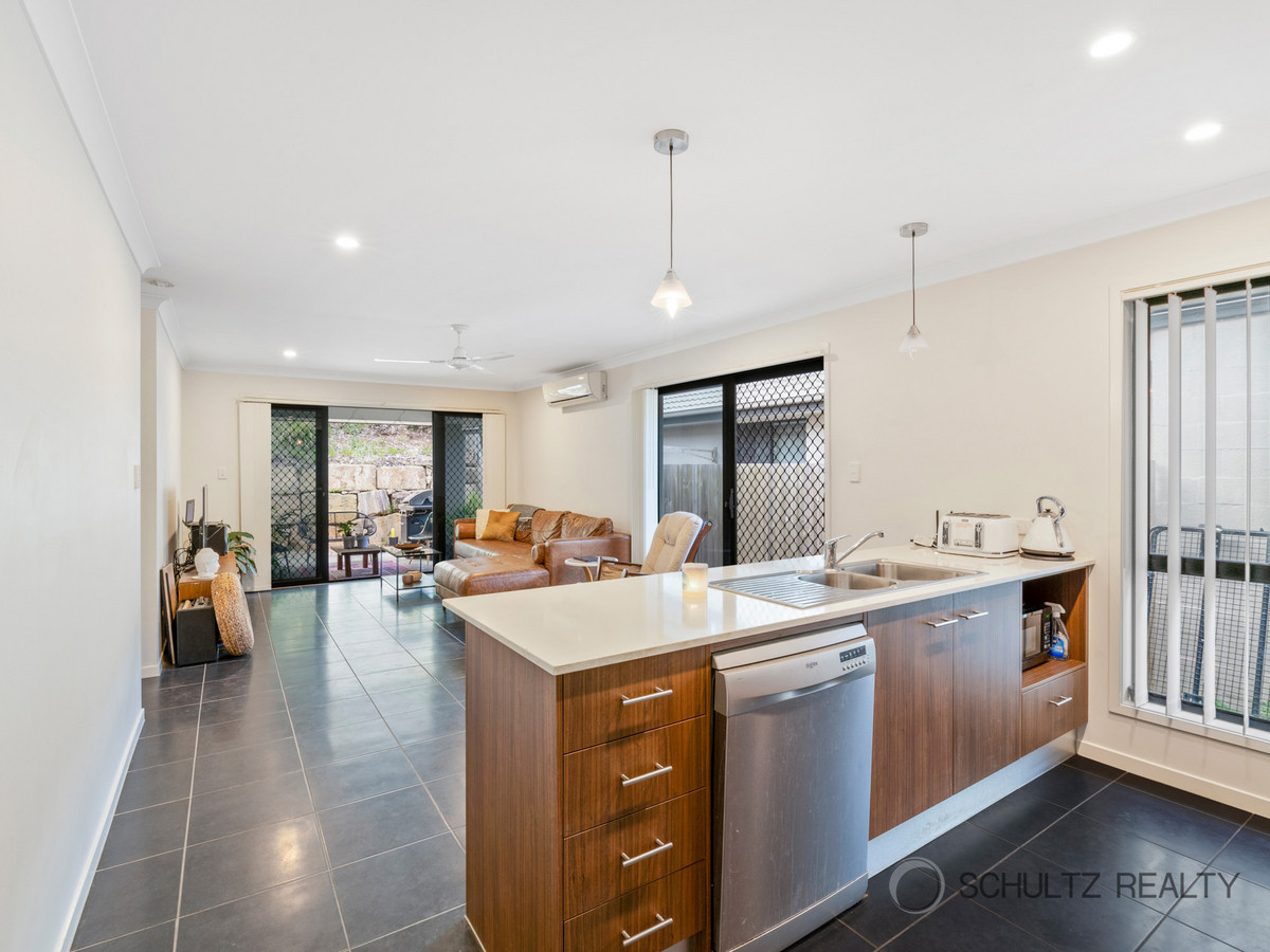 33 Meander Circuit, Holmview, Australia 4207, 4 Bedrooms Bedrooms, ,2 BathroomsBathrooms,House,For sale,Meander Circuit,1273