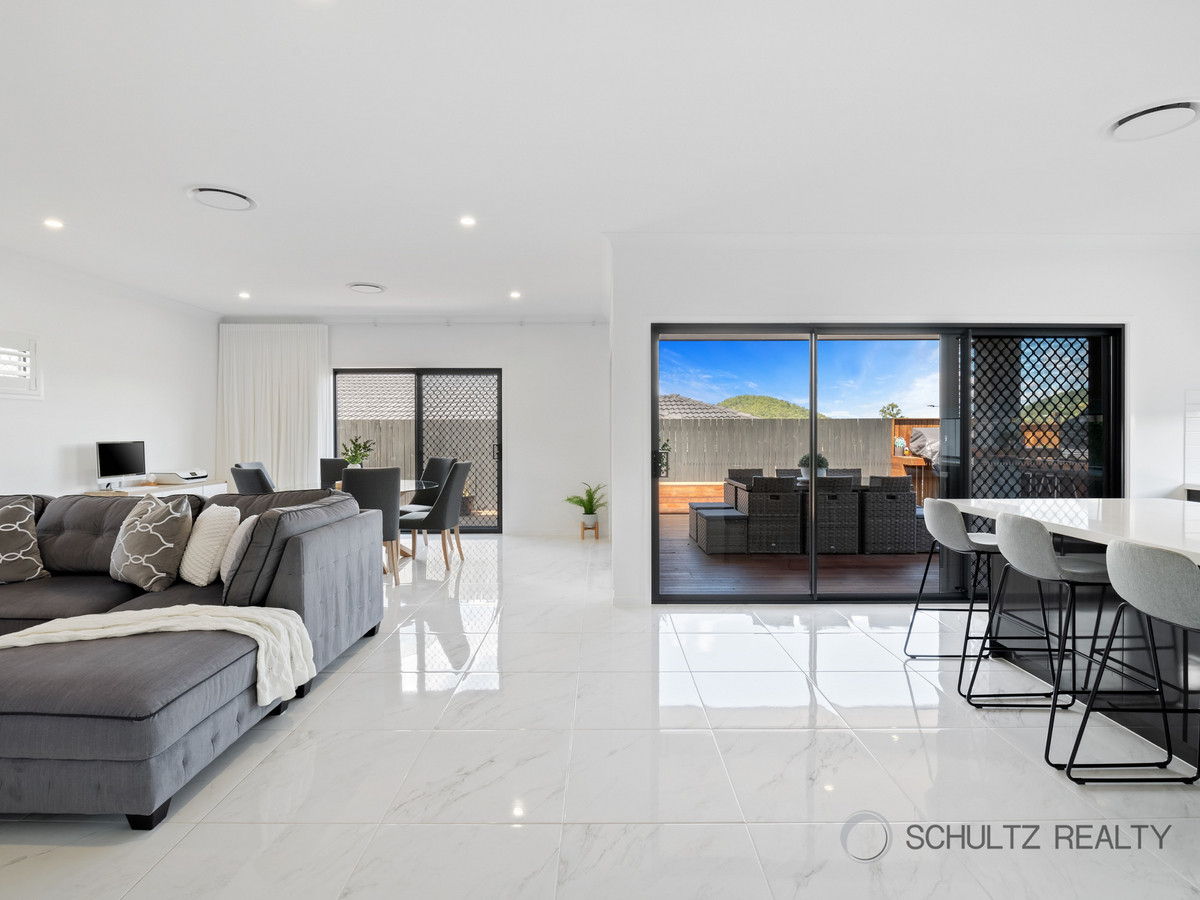 1 Bronzewing Circuit, Bahrs Scrub, Australia 4207, 4 Bedrooms Bedrooms, ,2 BathroomsBathrooms,House,Sold,Bronzewing Circuit,1276