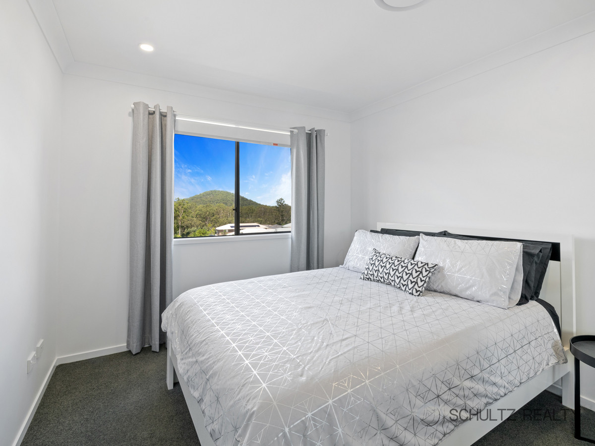 1 Bronzewing Circuit, Bahrs Scrub, Australia 4207, 4 Bedrooms Bedrooms, ,2 BathroomsBathrooms,House,Sold,Bronzewing Circuit,1276