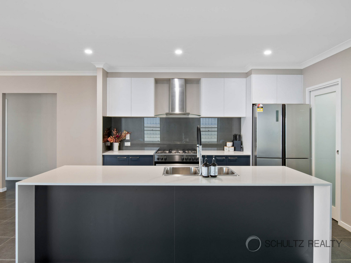 48 Falco Drive, Bahrs Scrub, Australia 4207, 4 Bedrooms Bedrooms, ,2 BathroomsBathrooms,House,For sale,Falco Drive,1280