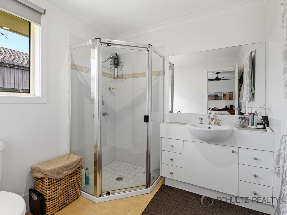 32 Pepper Tree Drive, Holmview, Australia 4207, 3 Bedrooms Bedrooms, ,2 BathroomsBathrooms,House,For sale,Pepper Tree Drive,1288