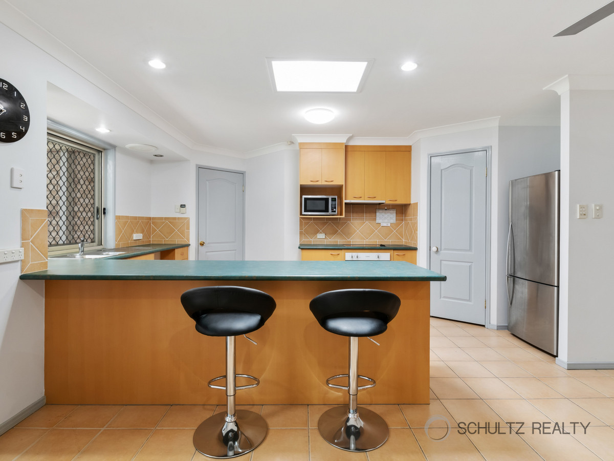 23 Forestglen Crescent, Bahrs Scrub, Australia 4207, 4 Bedrooms Bedrooms, ,2 BathroomsBathrooms,House,For sale,Forestglen Crescent,1301