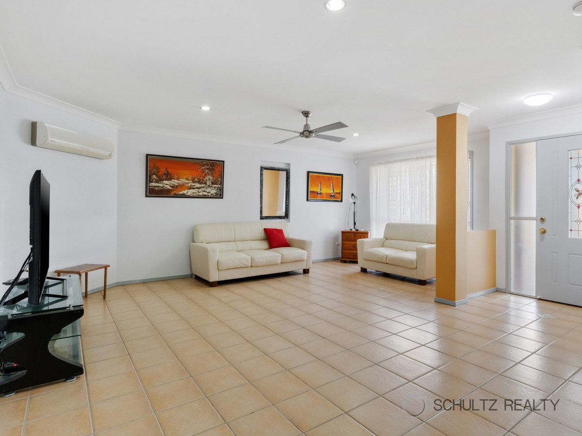 23 Forestglen Crescent, Bahrs Scrub, Australia 4207, 4 Bedrooms Bedrooms, ,2 BathroomsBathrooms,House,For sale,Forestglen Crescent,1301