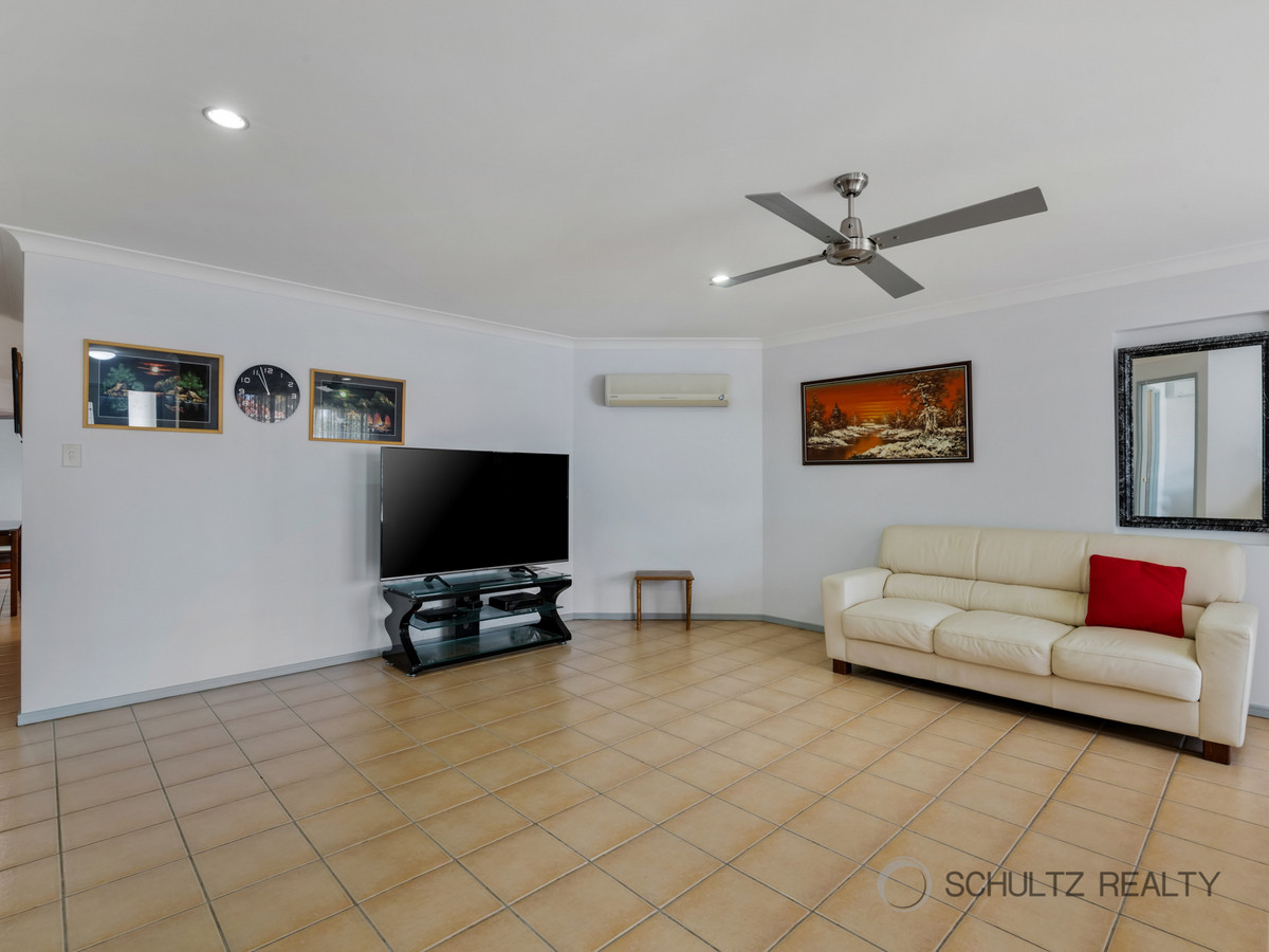 23 Forestglen Crescent, Bahrs Scrub, Australia 4207, 4 Bedrooms Bedrooms, ,2 BathroomsBathrooms,House,For sale,Forestglen Crescent,1301