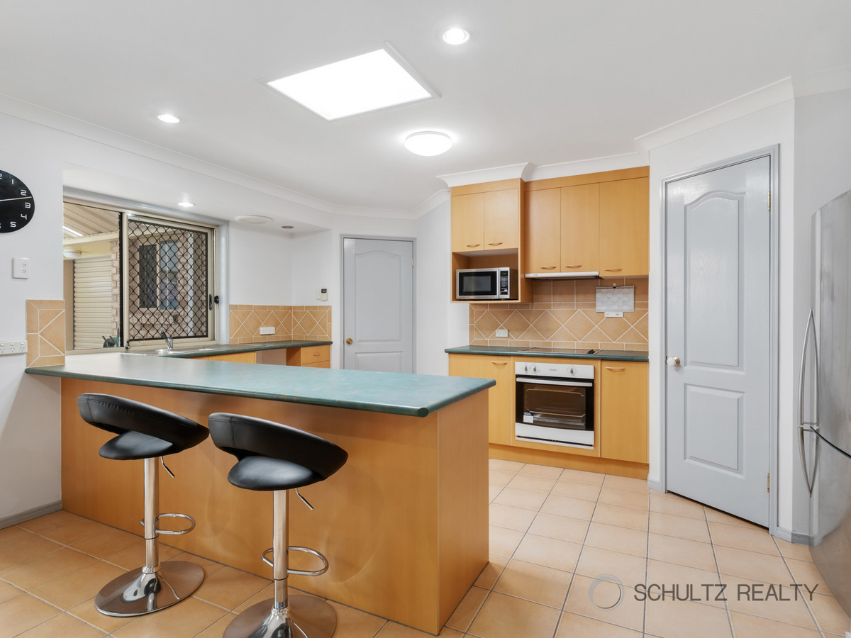 23 Forestglen Crescent, Bahrs Scrub, Australia 4207, 4 Bedrooms Bedrooms, ,2 BathroomsBathrooms,House,For sale,Forestglen Crescent,1301
