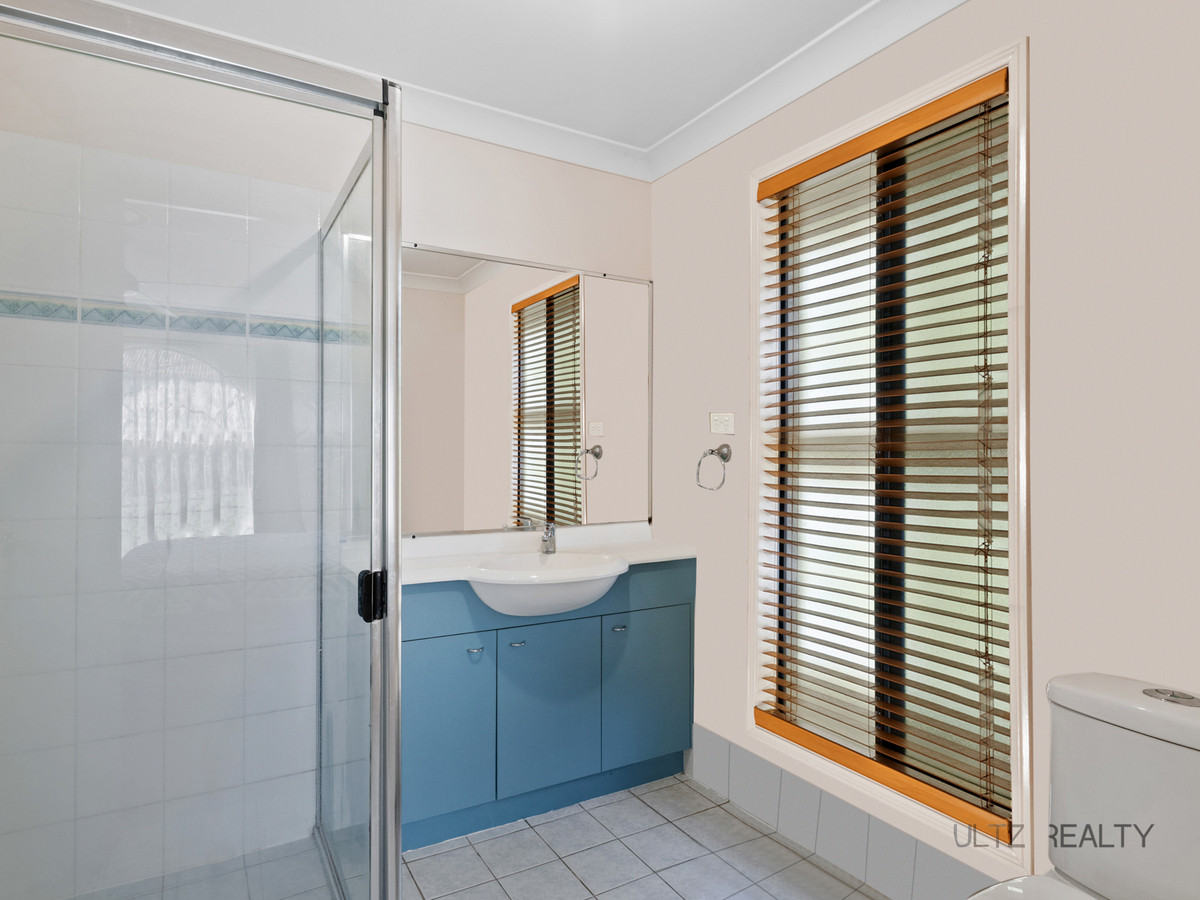 40 Mountain View Crescent, Mount Warren Park, Australia 4207, 4 Bedrooms Bedrooms, ,2 BathroomsBathrooms,House,For sale,Mountain View Crescent,1309