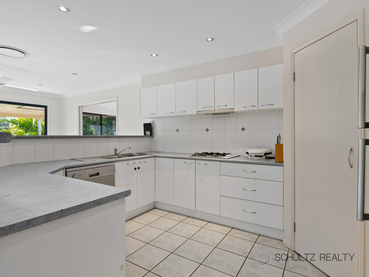 40 Mountain View Crescent, Mount Warren Park, Australia 4207, 4 Bedrooms Bedrooms, ,2 BathroomsBathrooms,House,For sale,Mountain View Crescent,1309