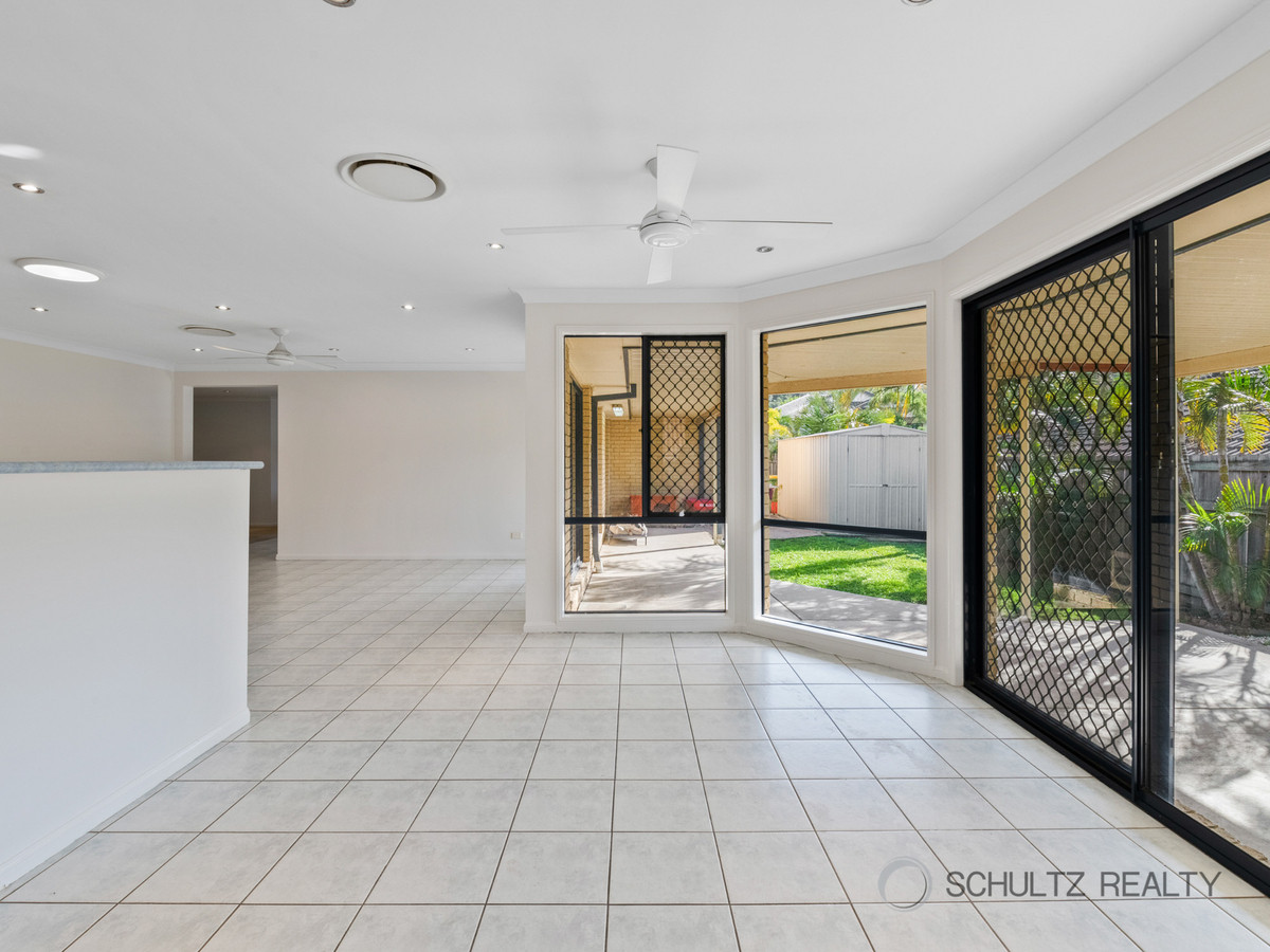 40 Mountain View Crescent, Mount Warren Park, Australia 4207, 4 Bedrooms Bedrooms, ,2 BathroomsBathrooms,House,For sale,Mountain View Crescent,1309