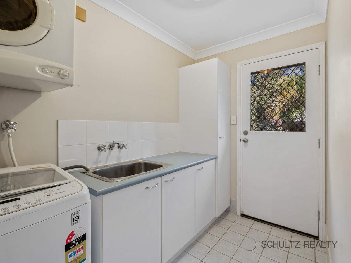 40 Mountain View Crescent, Mount Warren Park, Australia 4207, 4 Bedrooms Bedrooms, ,2 BathroomsBathrooms,House,For sale,Mountain View Crescent,1309