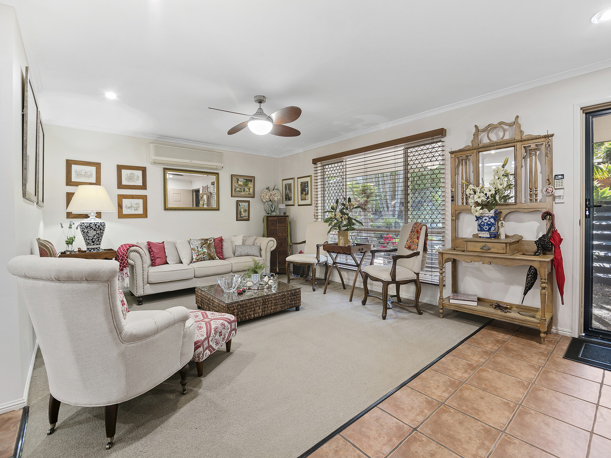 262 Mount Warren Boulevard, Mount Warren Park, Australia 4207, 4 Bedrooms Bedrooms, ,2 BathroomsBathrooms,House,For sale,Mount Warren Boulevard,1310
