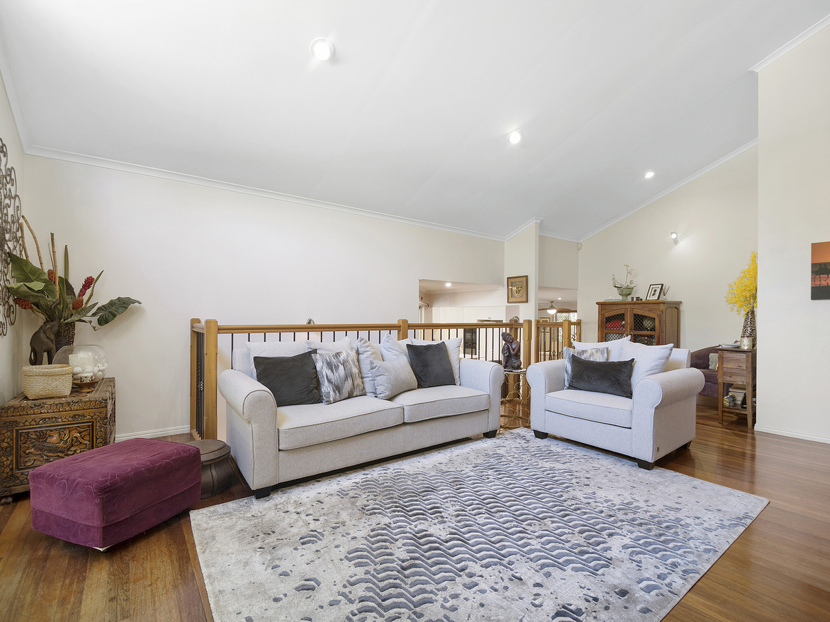 262 Mount Warren Boulevard, Mount Warren Park, Australia 4207, 4 Bedrooms Bedrooms, ,2 BathroomsBathrooms,House,For sale,Mount Warren Boulevard,1310