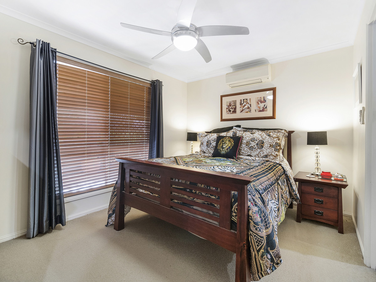 262 Mount Warren Boulevard, Mount Warren Park, Australia 4207, 4 Bedrooms Bedrooms, ,2 BathroomsBathrooms,House,For sale,Mount Warren Boulevard,1310