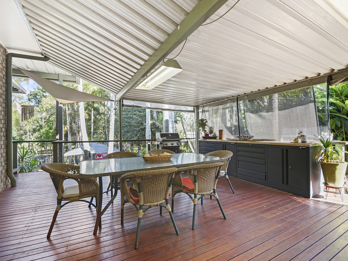262 Mount Warren Boulevard, Mount Warren Park, Australia 4207, 4 Bedrooms Bedrooms, ,2 BathroomsBathrooms,House,For sale,Mount Warren Boulevard,1310